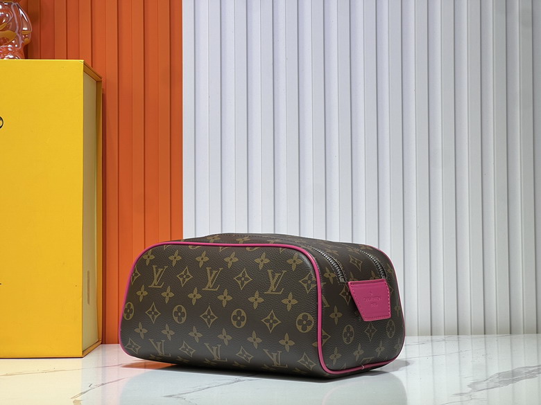 Dopp Kit M11482 28x15x16 5cm ss1_3