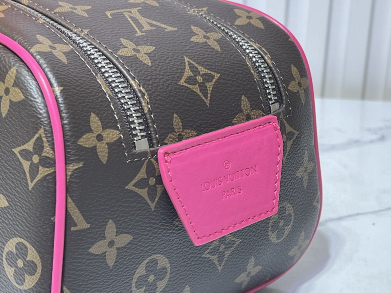 Dopp Kit M11482 28x15x16 5cm ss1_4