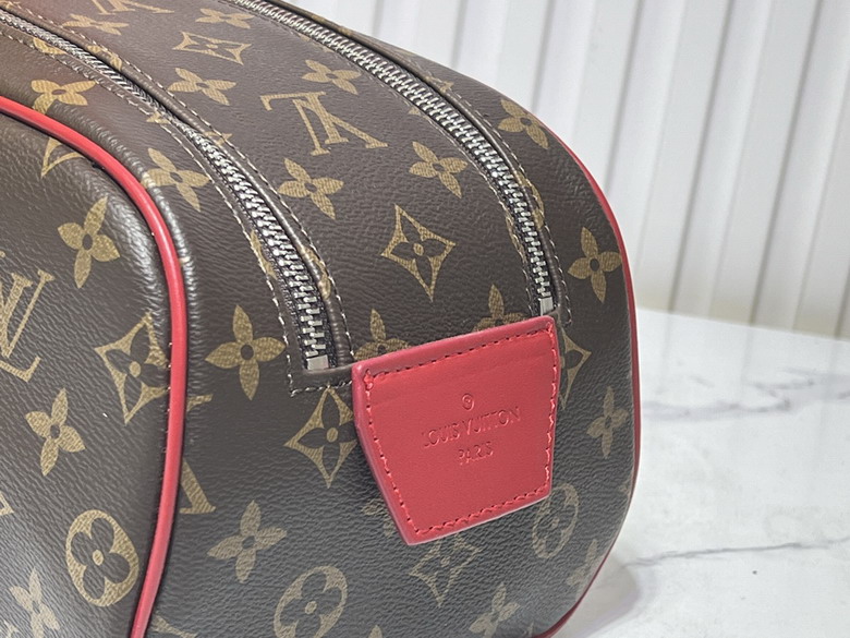 Dopp Kit M11482 28x15x16 5cm ss2_4