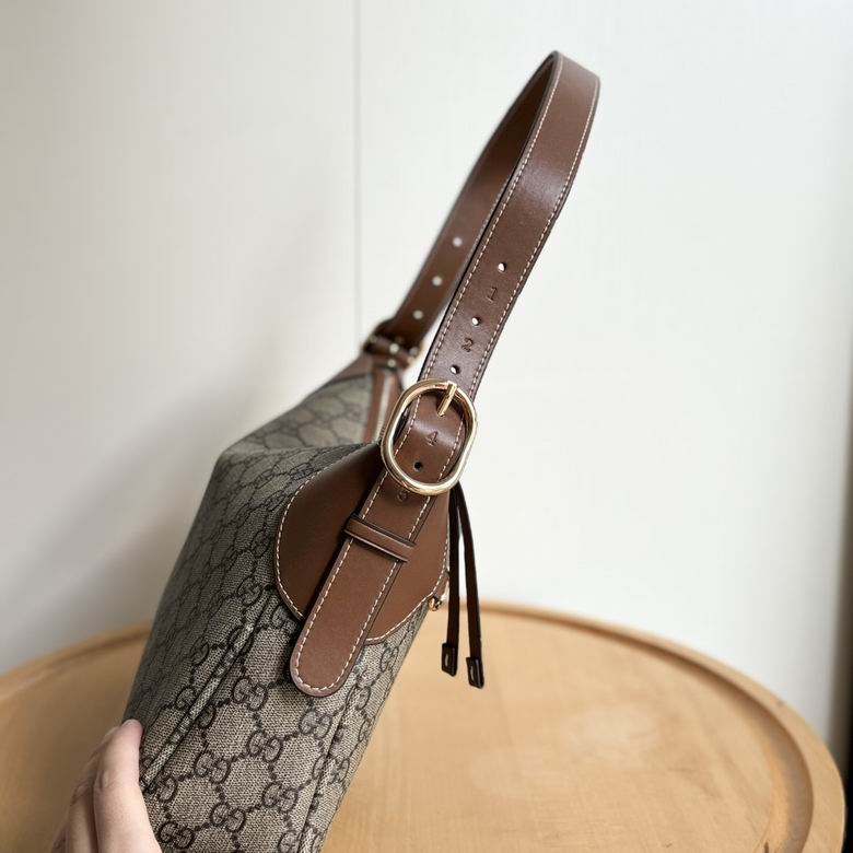 Emblem 815216 31.5X21X8cm DF 3