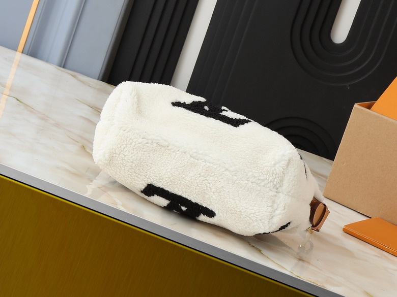 Hills Pochette M11920 18 5x11x6 5cm ss1_4