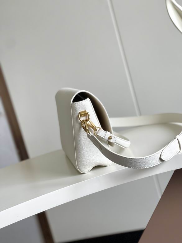 M24639 27X19X9cm YG 1