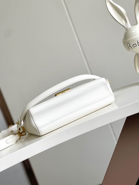 M24639 27X19X9cm YG 3