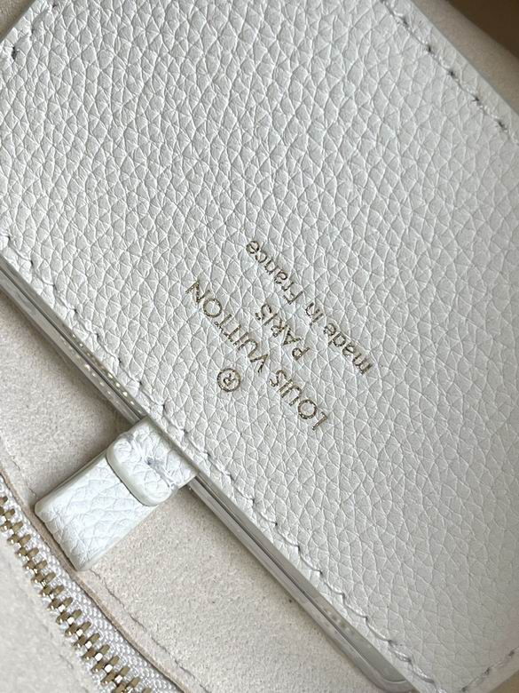 M24639 27X19X9cm YG 8