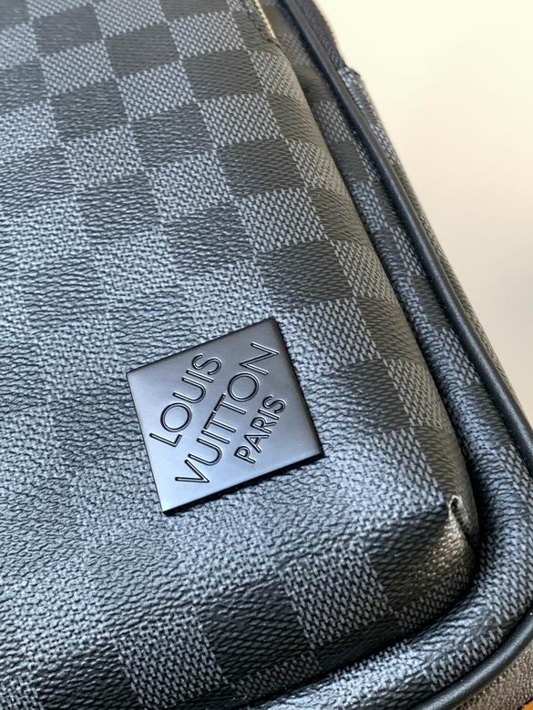 M45302 20X31X7cm YG 4