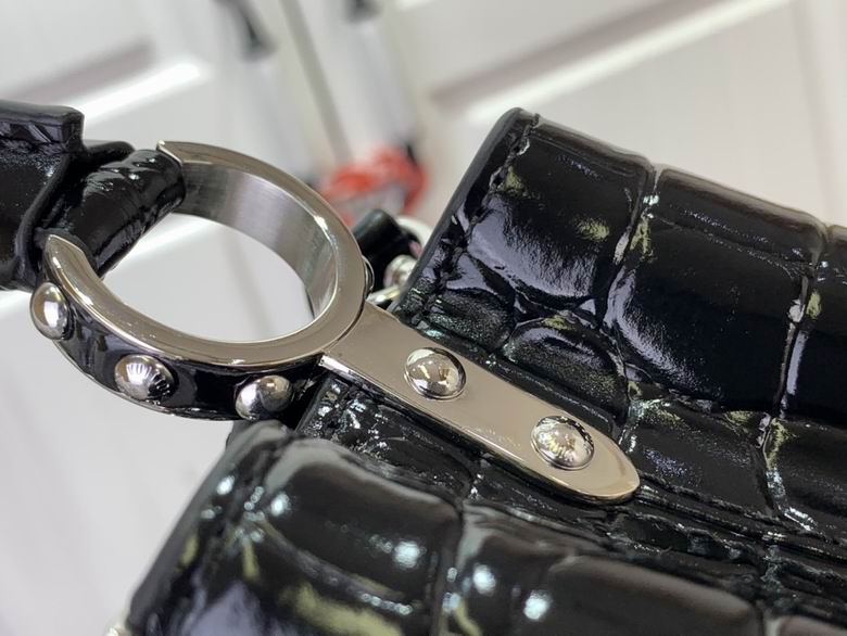 M94227 21X14X8cm YG 4