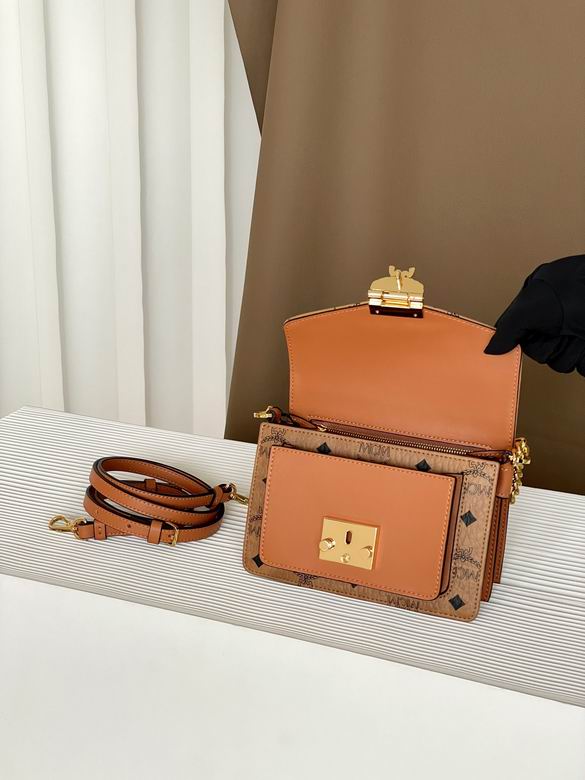 MWPBAW005CO001 18X8X12.5cm EY 2