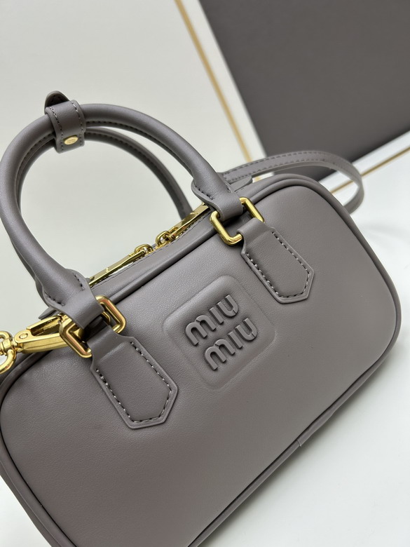 Miu 7036 19 5x10 5x4 5cm jj1_4