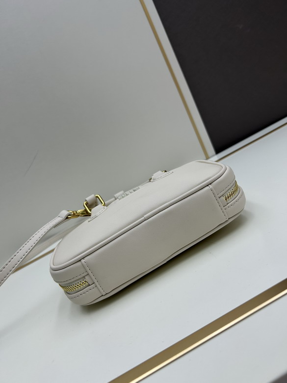 Miu 7036 19 5x10 5x4 5cm jj4_5