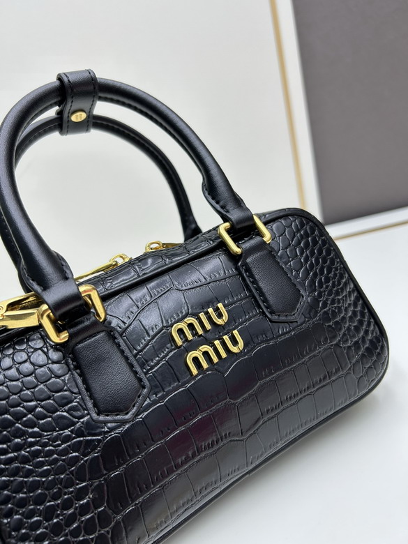 Miu 7036 19 5x10 5x4 5cm jj_4