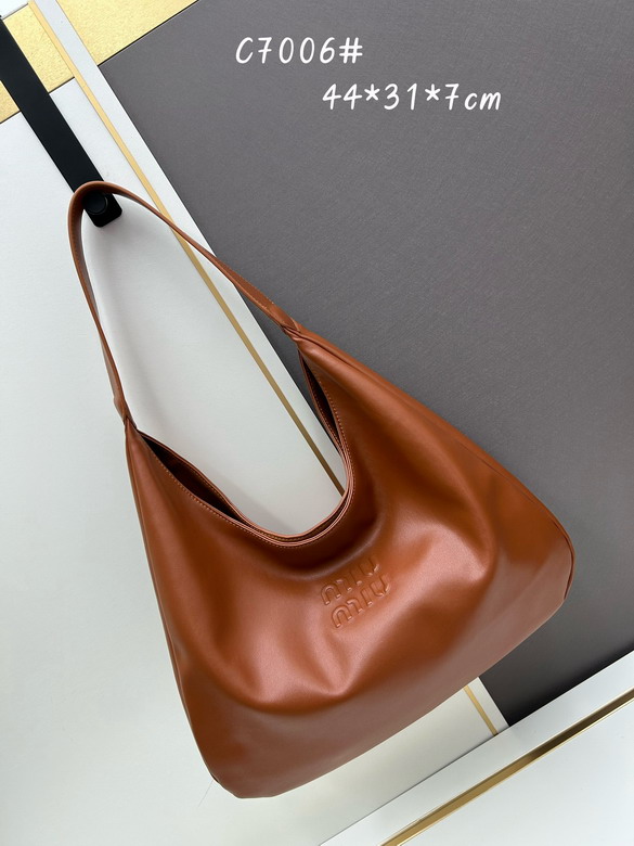 Miu C7006 44x31 5x7cm jj1_1