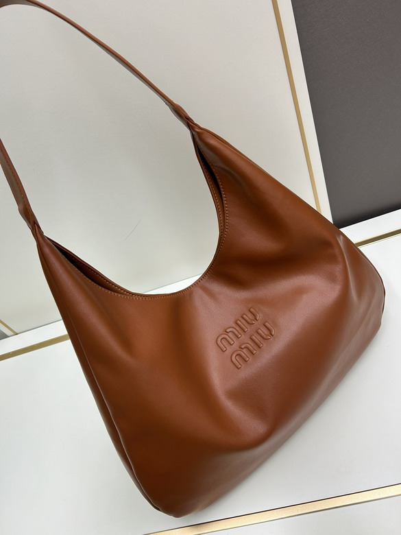 Miu C7006 44x31 5x7cm jj1_3