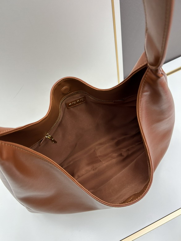 Miu C7006 44x31 5x7cm jj1_7