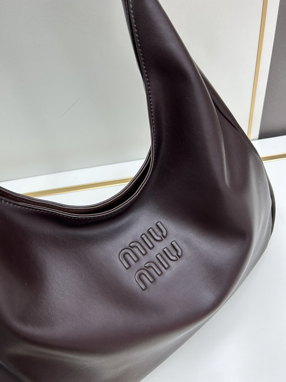 Miu C7006 44x31 5x7cm jj2_5