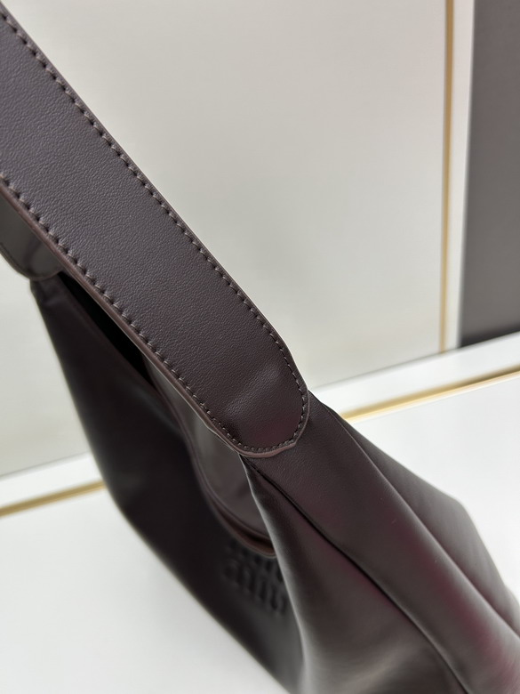 Miu C7006 44x31 5x7cm jj2_6