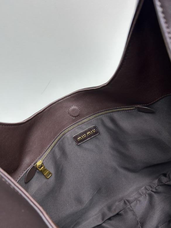 Miu C7006 44x31 5x7cm jj2_8