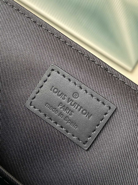 Voyager jm M12517 33x22 5x11cm gf_9