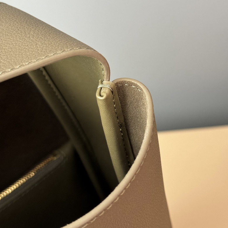 YSL 713938 23x22x8 5cm 8D1_8