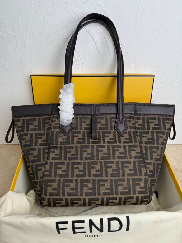 0893 27X27X16.5cm YG 1