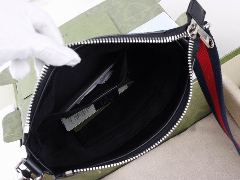 523599 21X23X4cm YG 8