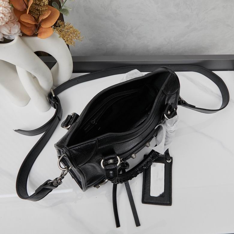 6890 25X19X7cm XMY 4色 71