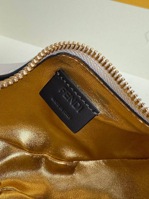 8024 16.5X14X5cm YG 6