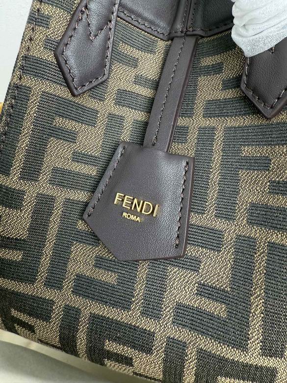 8092 15X18.5X15cm YG 4