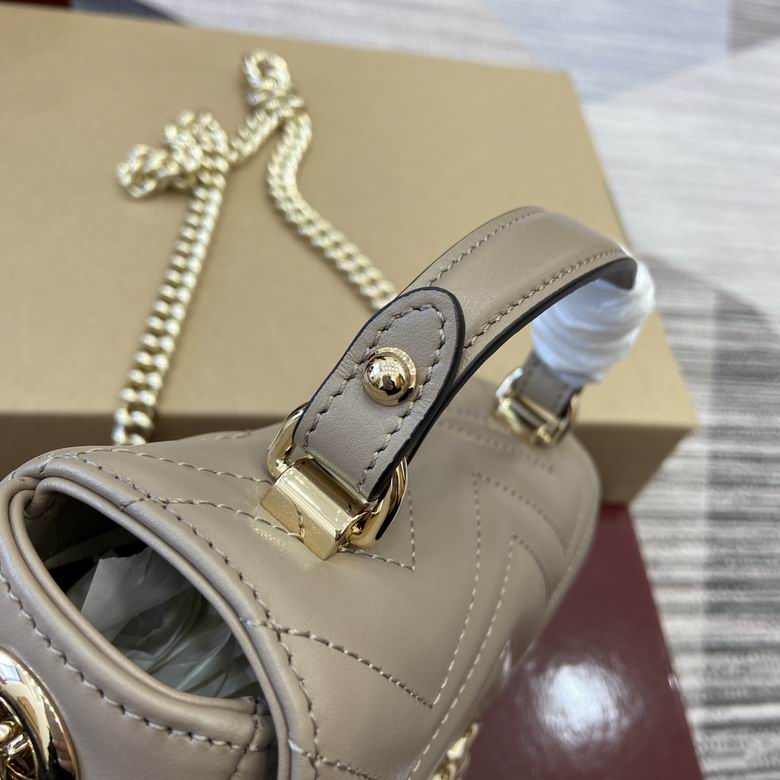 811238 17X13X6cm MP 3