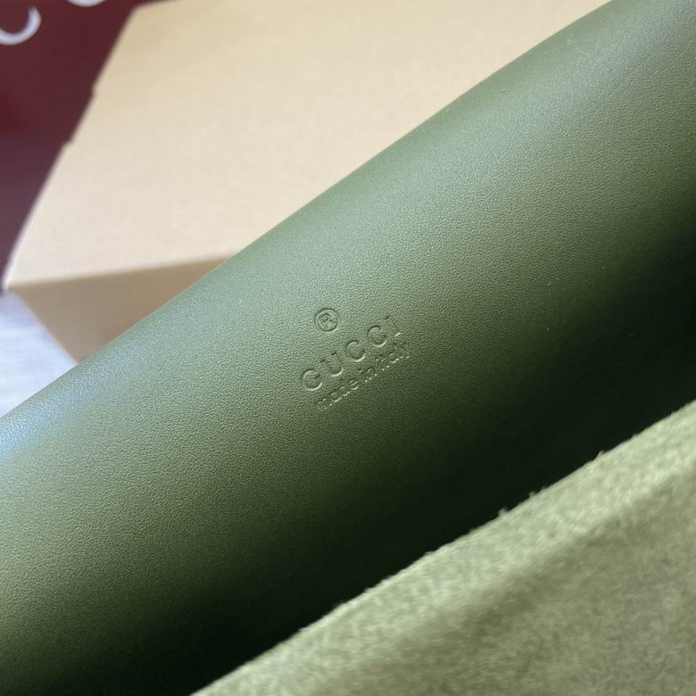 818145 27.5X16X8cm MP 3色 18