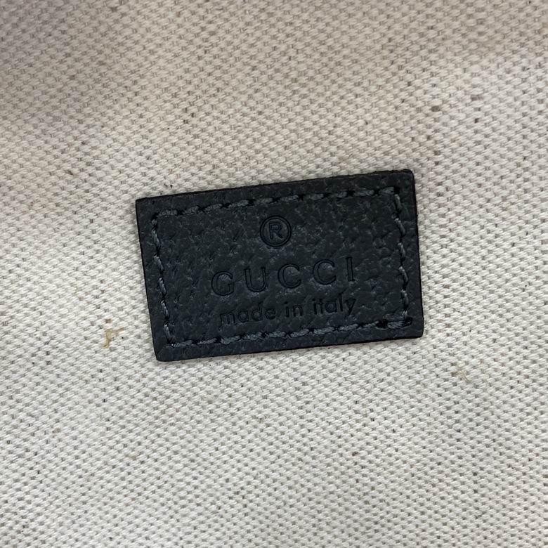 821938 29.5X44X15cm YG 8