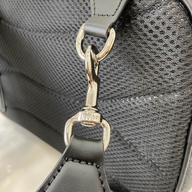 822073 17.5X7X6cm YG 5