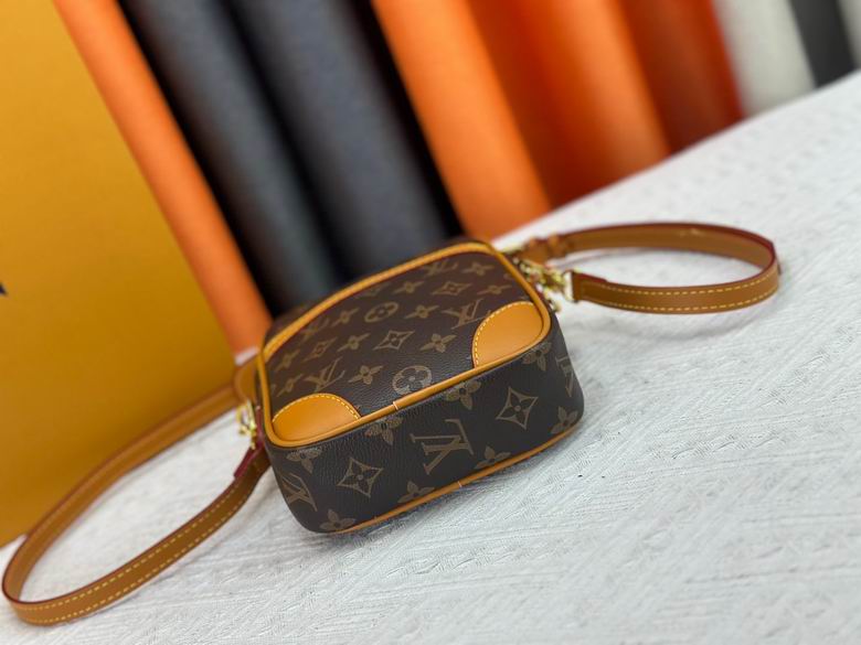 M14106 21X6X16cm XMY 4