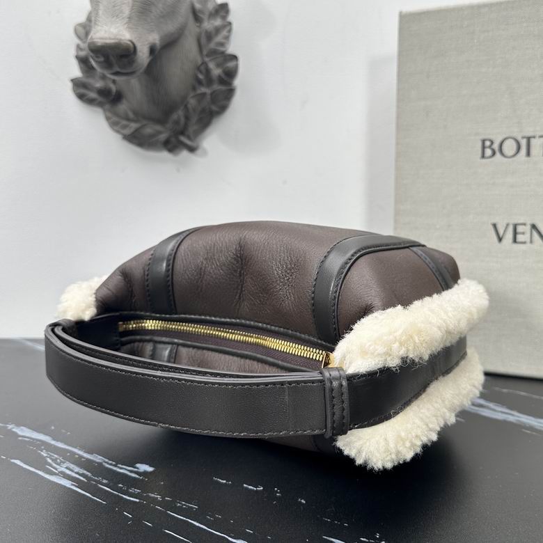 Wallace 6026 20X13X9.5cm BG 3