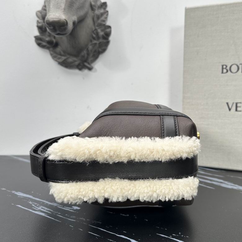 Wallace 6026 20X13X9.5cm BG 4