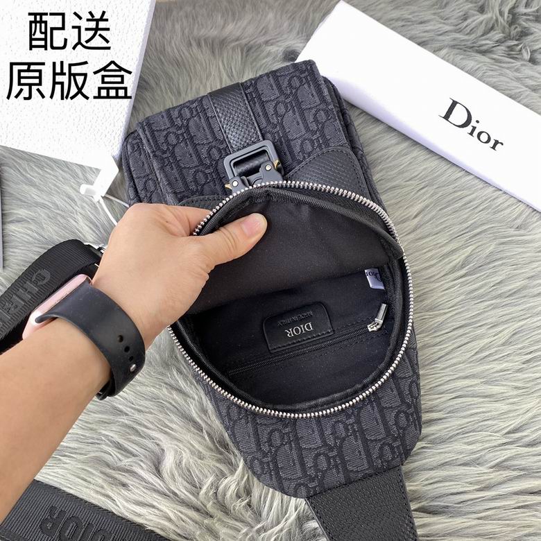 1040 30X18X5.5cm YG 7