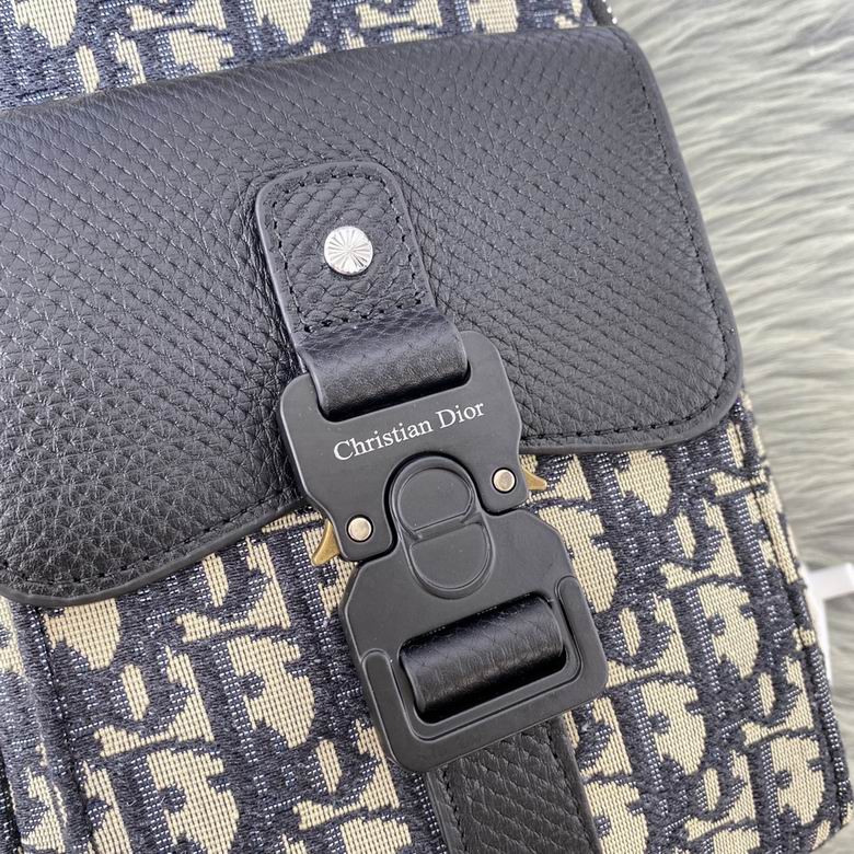 1042 30X18X5.5cm YG 6