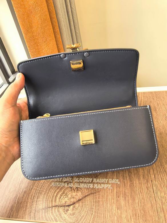 204 20.5X10.9X5.5cm TB 2色 11