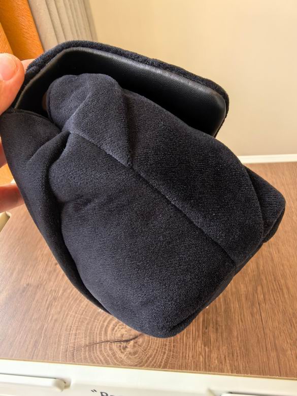 411 23.5X15X8cm TB 5