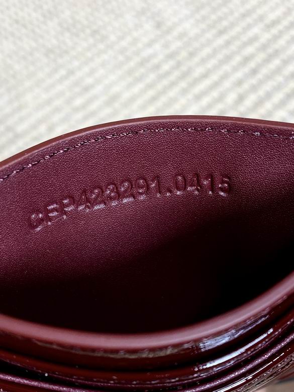 423291 10.5X7.5cm MT 8