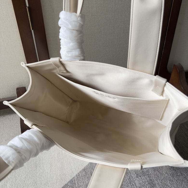 6082 37X26X12cm YG 2色 15