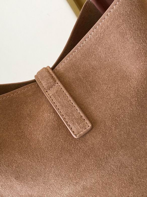 713938 22X22X10cm YG 6