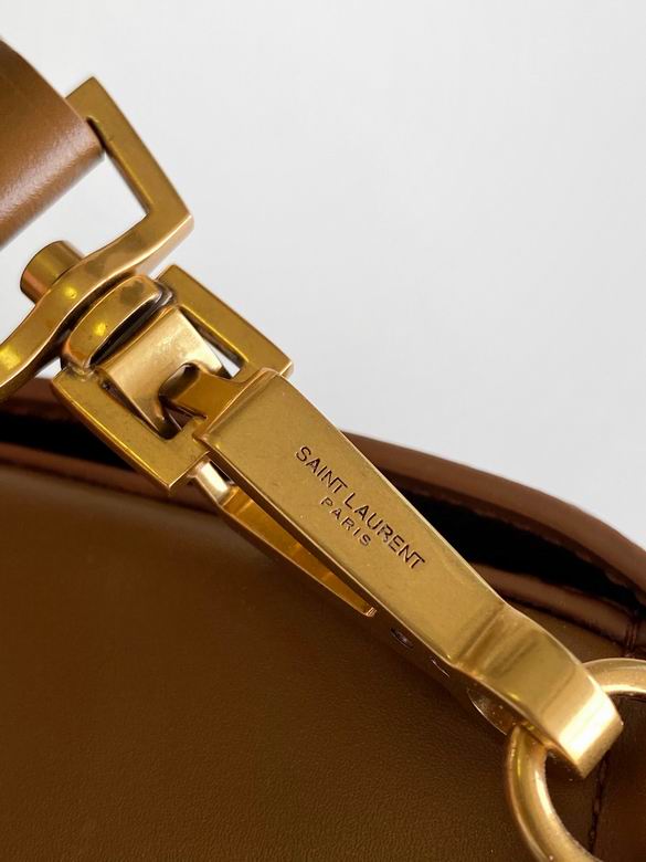 800846 17.5X21X8cm YG 5