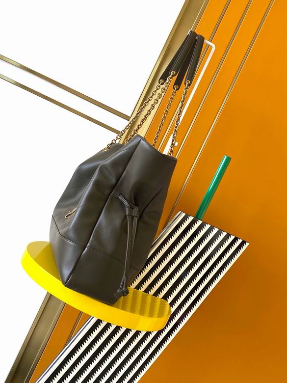 809824 34X27X3cm YG 1