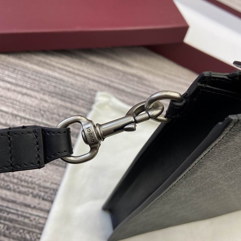 821155 28X22X3.5cm MP 2色 5