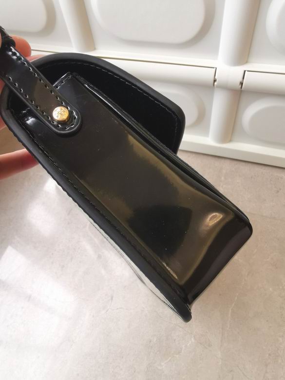 893 15.5X21X6cm TB 5