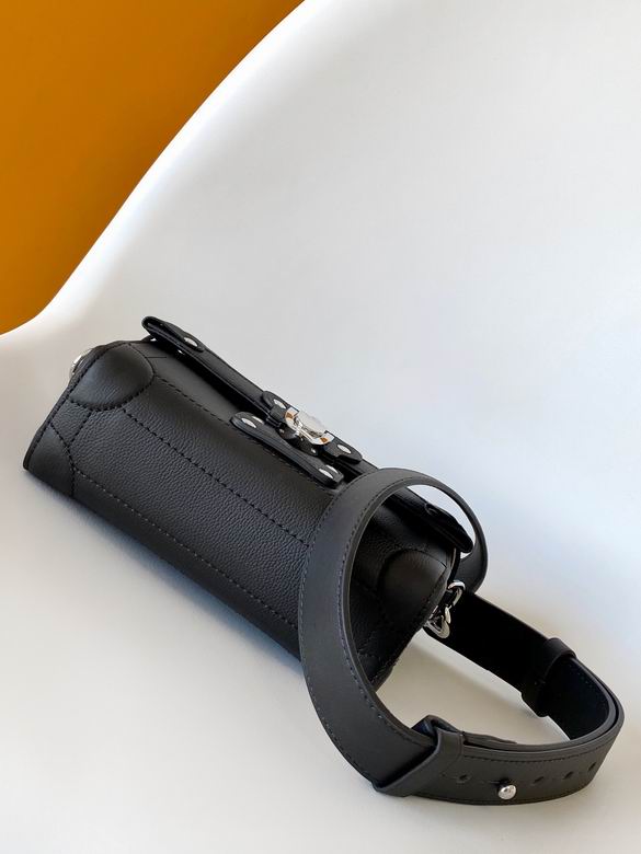 M11516 19X15X7cm WP 3