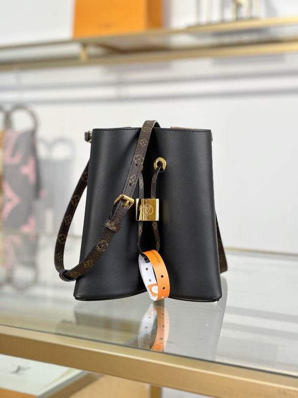 M13843 21X21X16cm YG 1