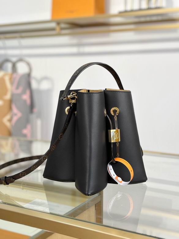 M13843 21X21X16cm YG 2