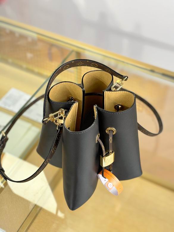 M13843 21X21X16cm YG 3