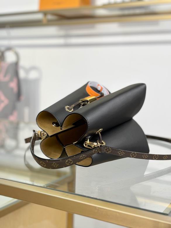 M13843 21X21X16cm YG 4